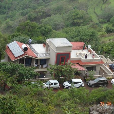 Malhar Bungalow Панчгани Экстерьер фото