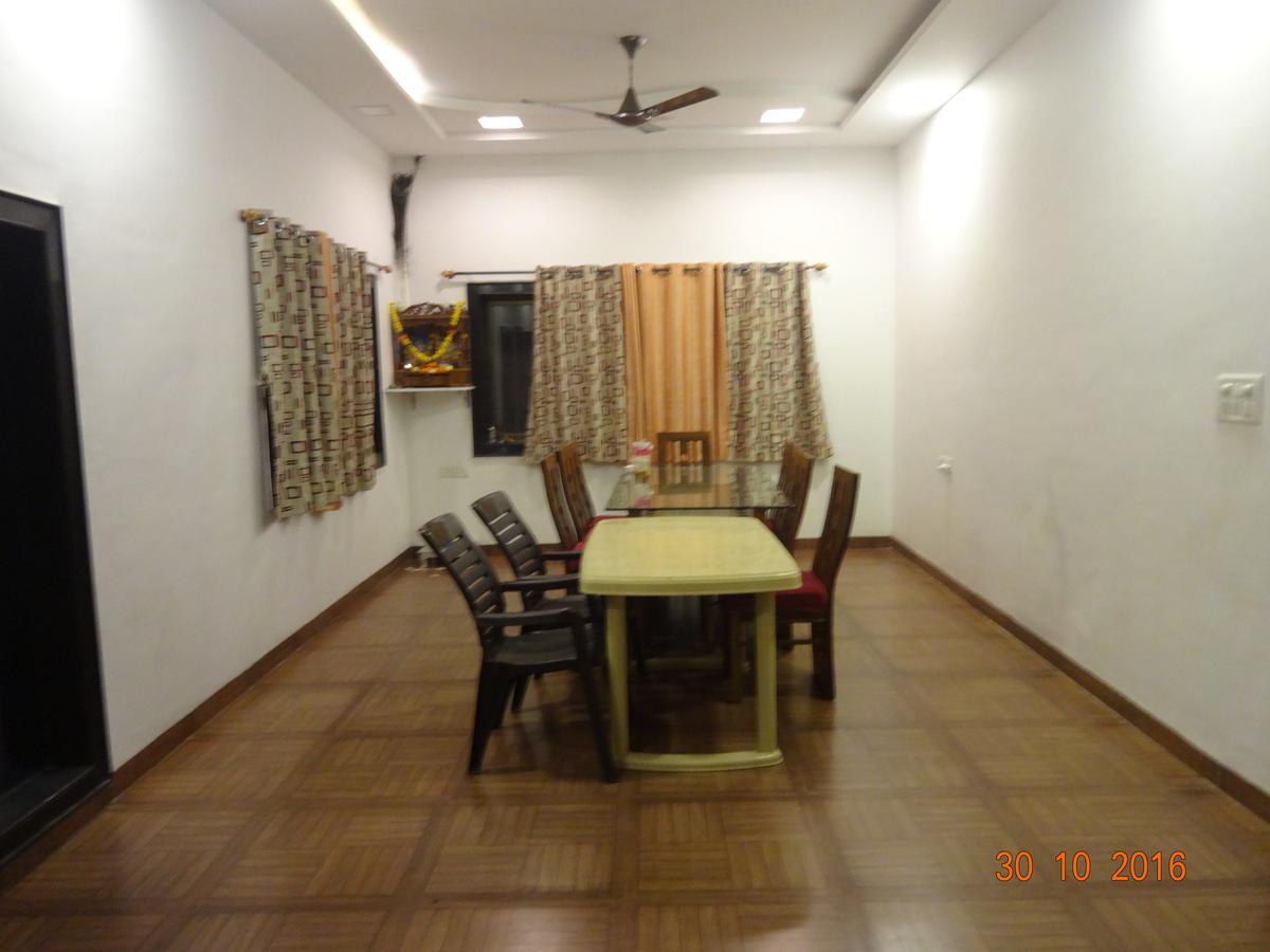 Malhar Bungalow Панчгани Экстерьер фото