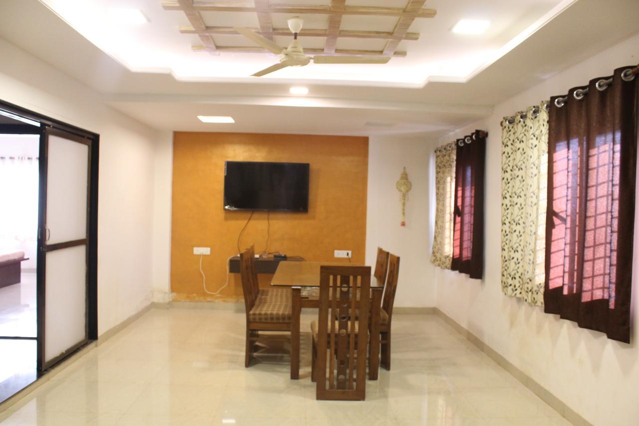 Malhar Bungalow Панчгани Экстерьер фото