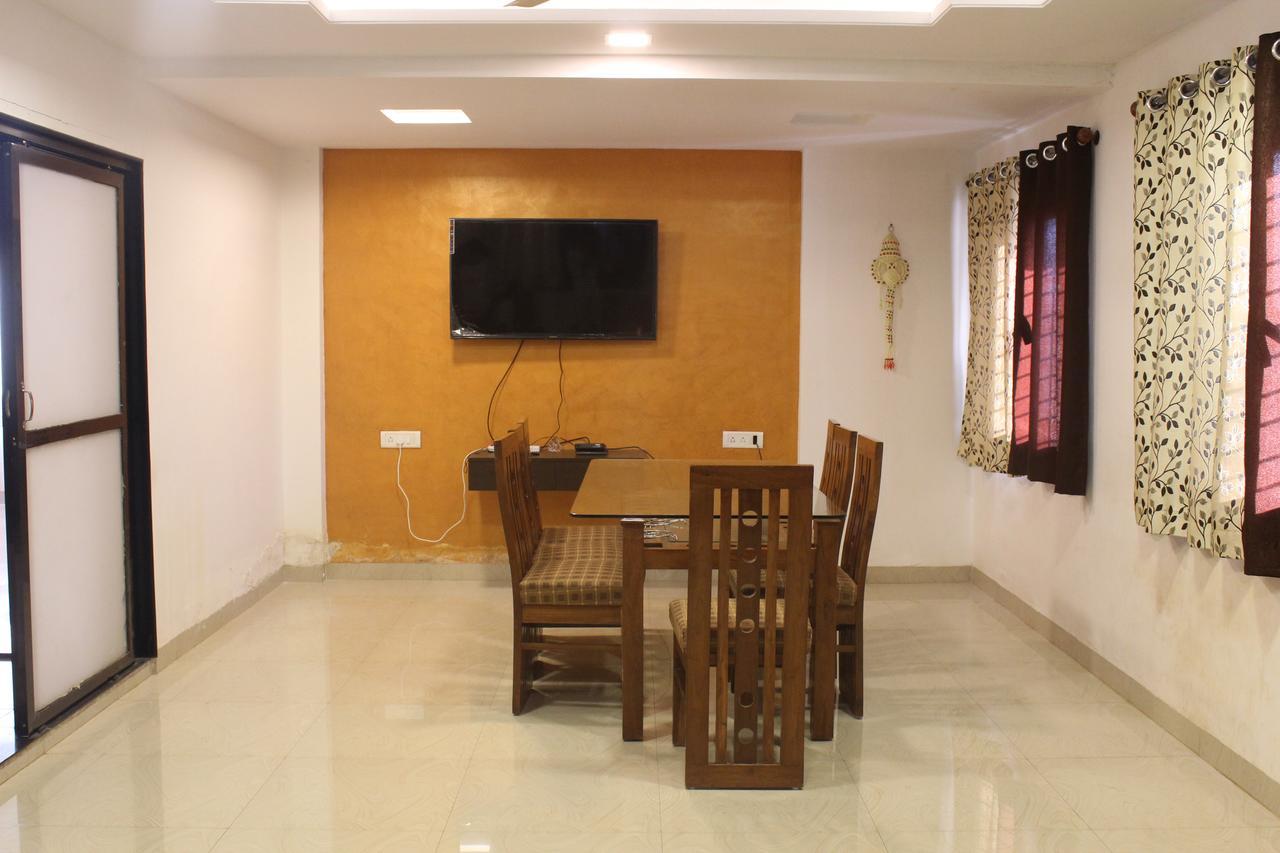 Malhar Bungalow Панчгани Экстерьер фото